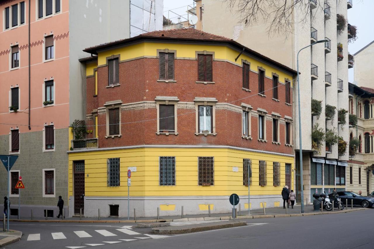 Artist Nadia'S Apartment In Porta Vercellina — Photos 2