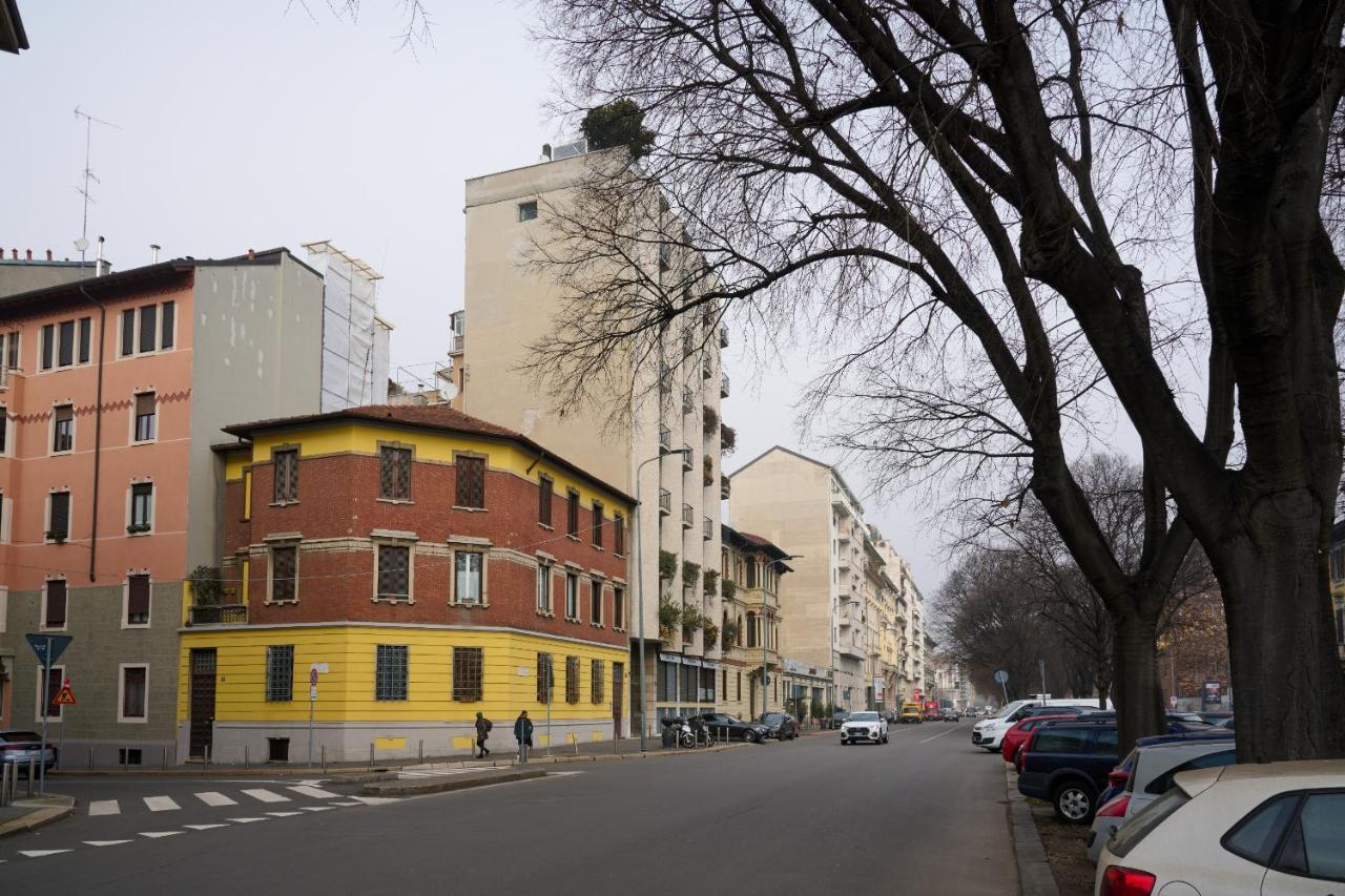 Artist Nadia'S Apartment In Porta Vercellina — Photos 1